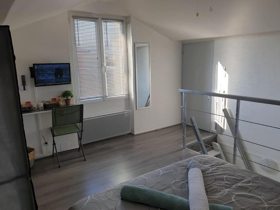 Appartement Duplexe De 1 A 4 Chambres Privees Dans Maison Le Teil Extérieur photo