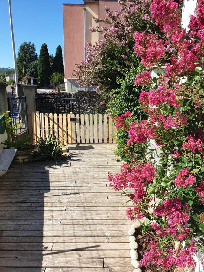 Appartement Duplexe De 1 A 4 Chambres Privees Dans Maison Le Teil Extérieur photo
